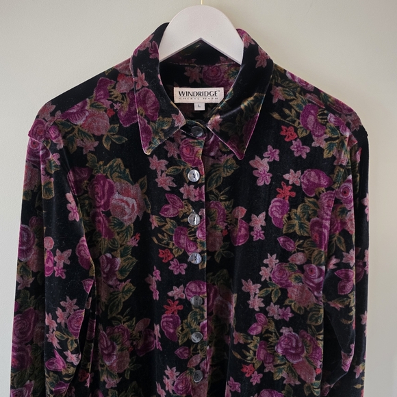 Windridge L Vintage 90s Whimsigoth Dark Romantic Floral Velvet Boyfriend Shirt - Picture 4 of 15